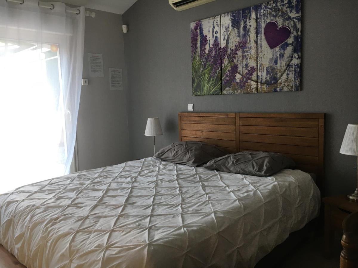 Les Lavandes Bed and Breakfast Alleins Esterno foto
