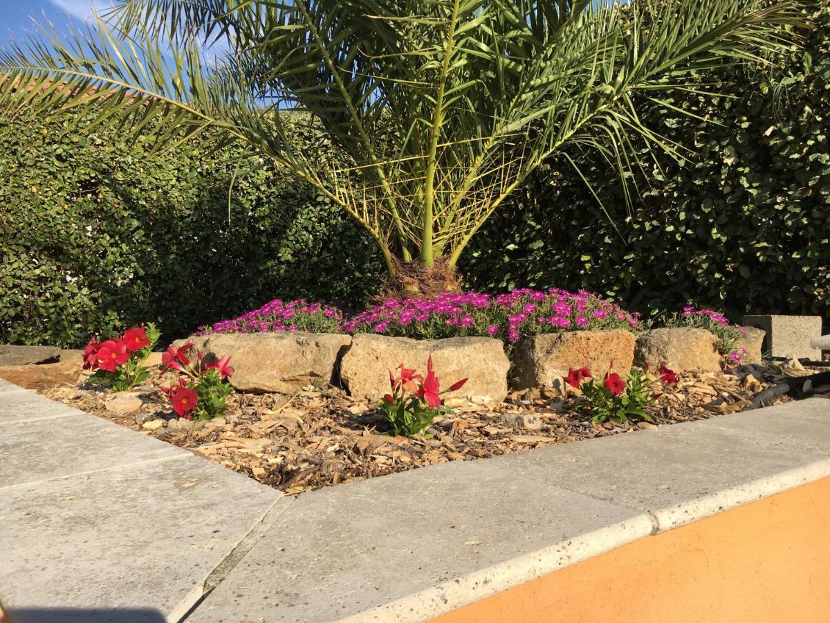 Les Lavandes Bed and Breakfast Alleins Esterno foto