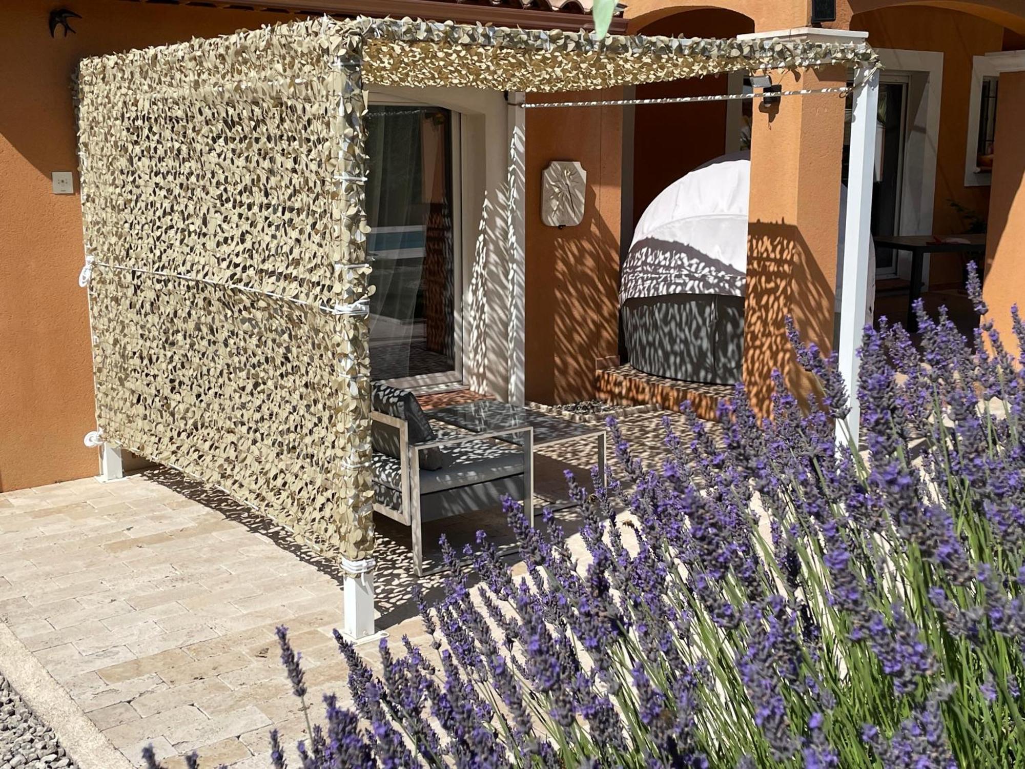 Les Lavandes Bed and Breakfast Alleins Esterno foto