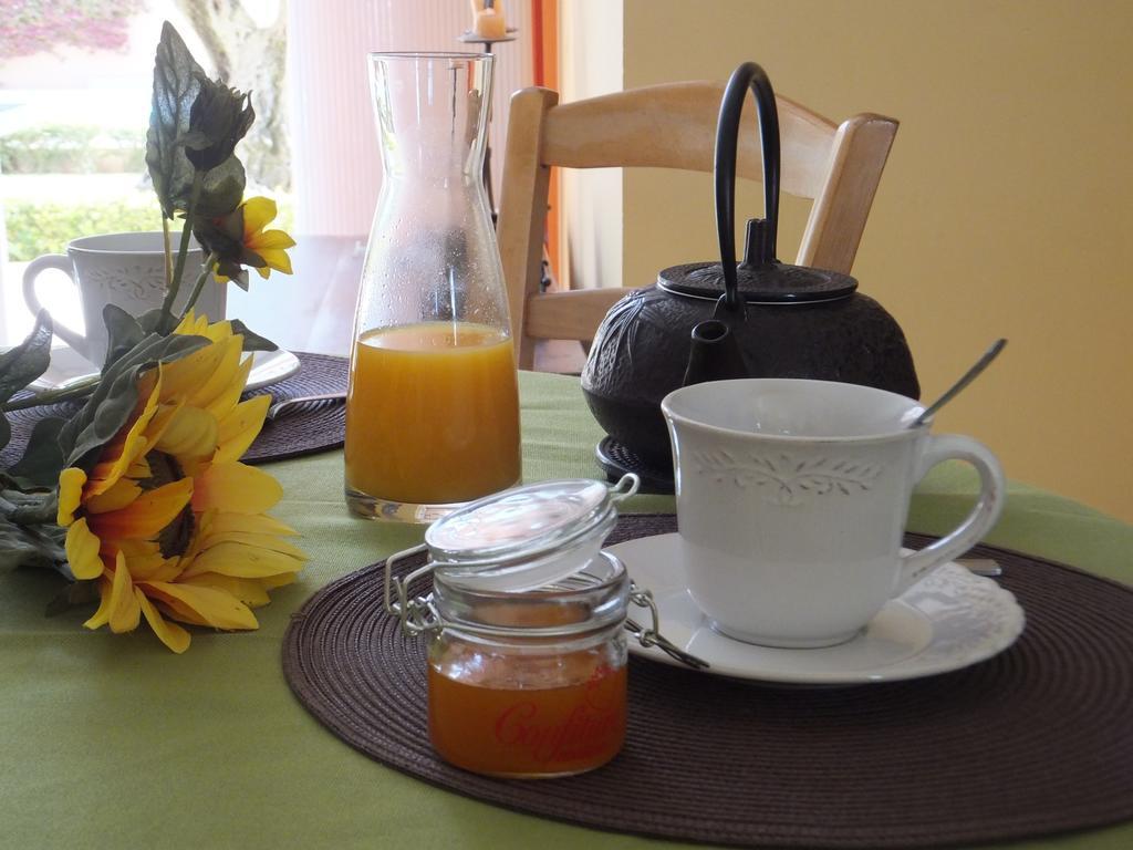 Les Lavandes Bed and Breakfast Alleins Esterno foto